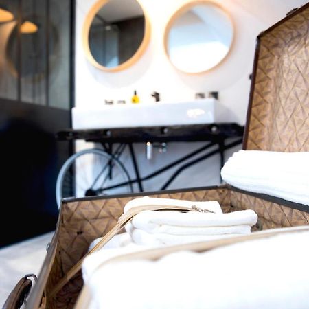 La Petite Valise Hotell Ploudalmézeau Exteriör bild