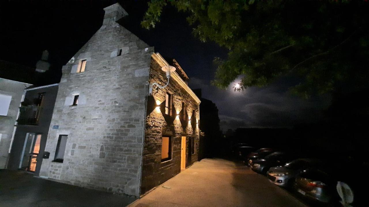 La Petite Valise Hotell Ploudalmézeau Exteriör bild