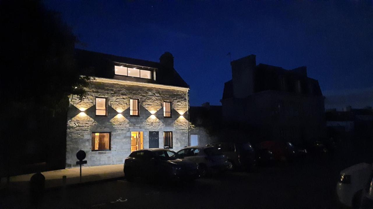 La Petite Valise Hotell Ploudalmézeau Exteriör bild