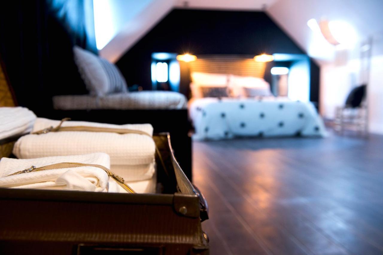 La Petite Valise Hotell Ploudalmézeau Exteriör bild