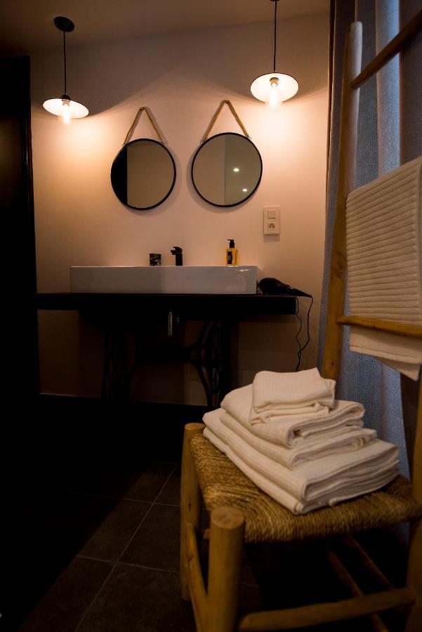 La Petite Valise Hotell Ploudalmézeau Exteriör bild